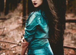 Fashion 101: How to Wear the Denim on Denim Trend