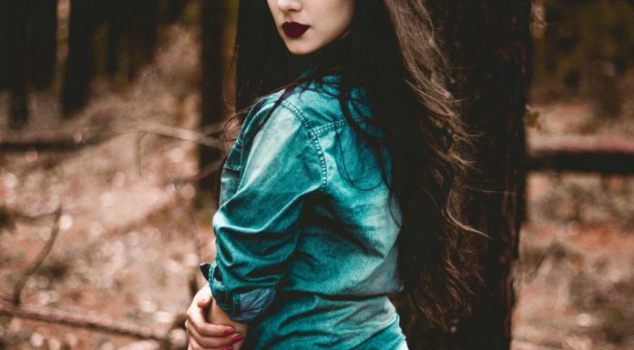 Fashion 101: How to Wear the Denim on Denim Trend