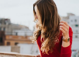 How to Keep Your Hair Clean and Voluminous Longer