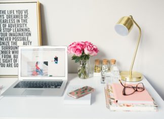 Stylish Decorations to Spruce Up the Office