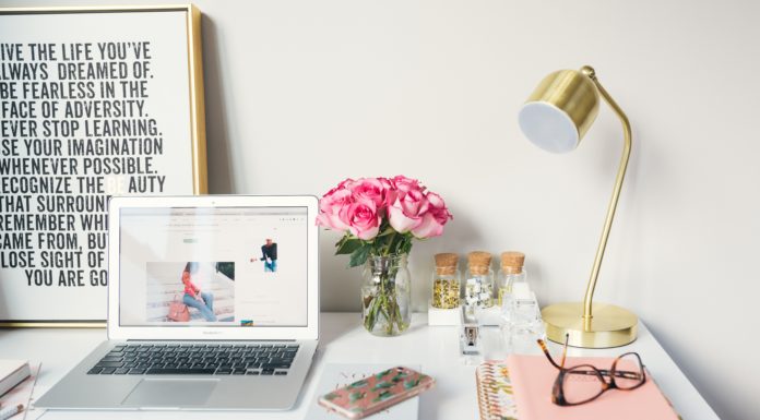 Stylish Decorations to Spruce Up the Office