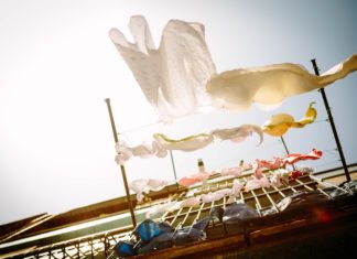 How to Make Your Own Dryer Sheets