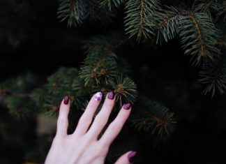 Top 7 Tricks to Make Your Nail Polish Last Longer