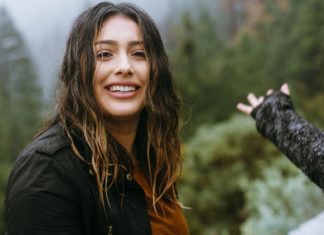 True or False: Can you get sick from going outside with wet hair?
