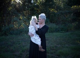 What to Do if a Mom is Struggling in Public