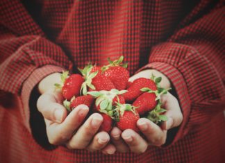 Treat Your Skin With This DIY Strawberry Face Mask