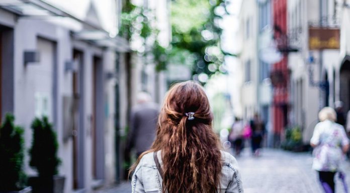 Why You Should Always Have A Hair Clip