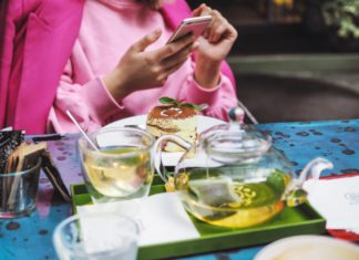 Make Eating Outside More Homey