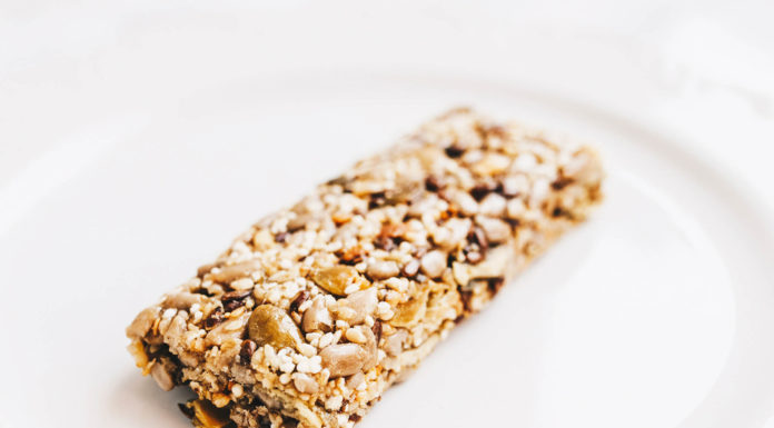How to Find a Nutritious Protein Bar