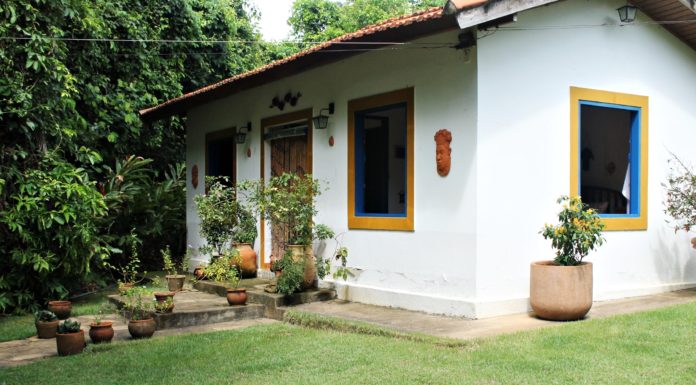 Give Your Yard a Makeover in Time for Summer