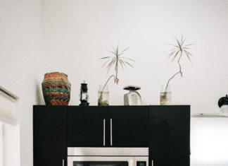The Best Trick for Cleaning the Microwave