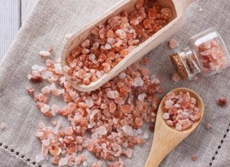 How to Use Himalayan Salt in Your Beauty Routine