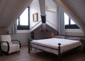 The Pros and Cons of Hardwood Floors
