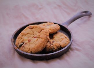Follow These Easy Steps On Cleaning Your Cast Iron Skillet