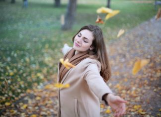 How to Avoid Seasonal Mood Changes This Fall