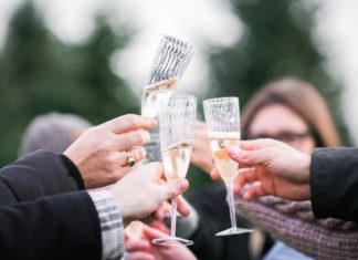 Don’t Let Your Champagne Go Flat! Follow These Tips For Bubbly Wine For Days