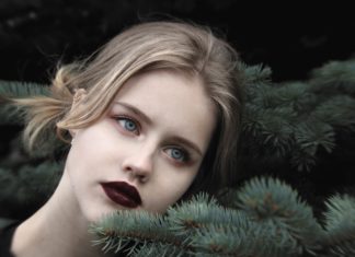 Do These Tricks to Achieve the Perfect Dark Lipstick Look