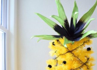 The Pineapple Christmas Tree Trend is Wonderfully Crazy