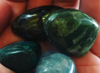 5 Reasons to Use Feng Shui Crystals in Your Home 5 Reasons Why To Use Feng Shui Crystals In Your Home