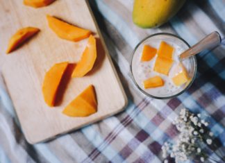 Tasty Overnight Coconut Mango Oatmeal Overnight mango oatmeal