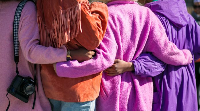 8 Thoughtful Gifts to Cheer Up Your Heartbroken Gal-pal