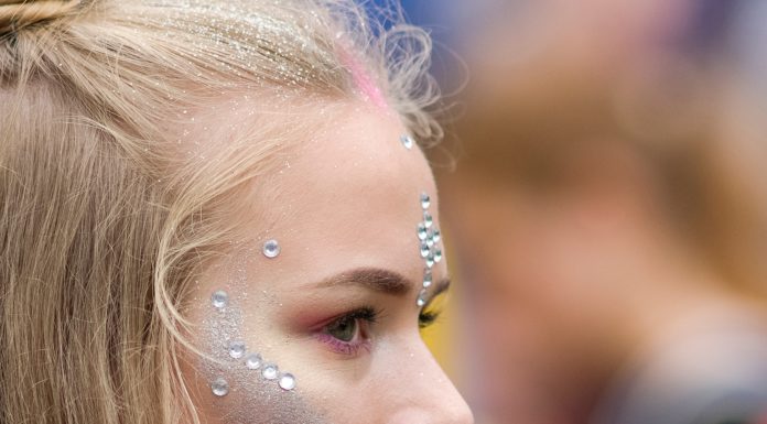 Put On A Bold Face For New Years Eve