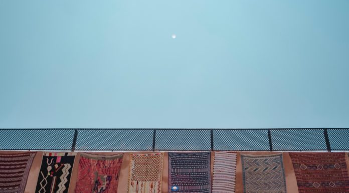 Chic Living Room Rugs to Enhance Your Home Decor