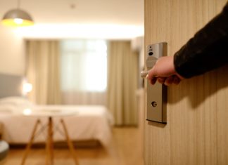 Tricks You Should Try To Score a Free Hotel Room