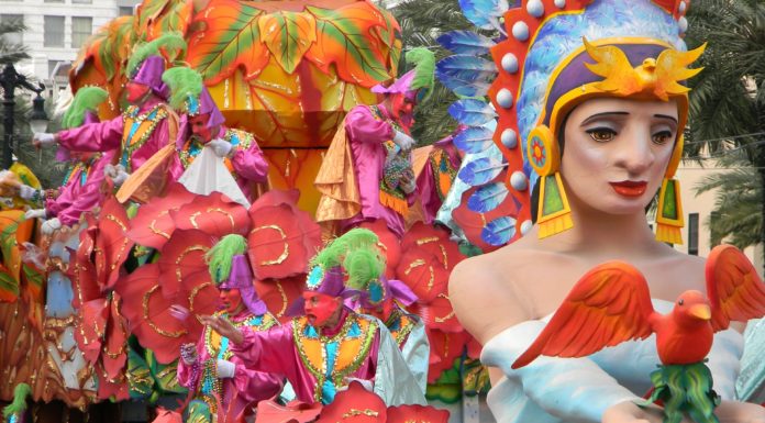 Throw the Best Mardi Gras Party with These Tips!