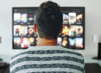 How to Stay Fit While Binge-Watching Netflix