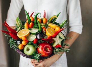 Karolina Samalė Creates Unique Bouquets That You Can Actually Eat