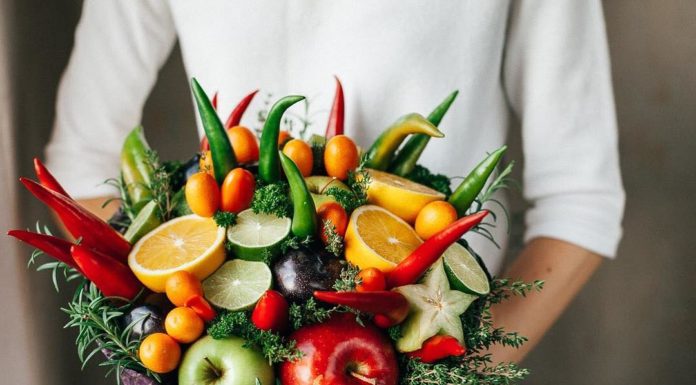 Karolina Samalė Creates Unique Bouquets That You Can Actually Eat