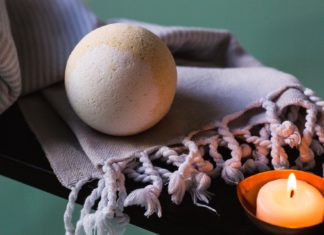 A DIY Glitter Bath Bomb Is The Most Interesting Thing You’ll Ever Do