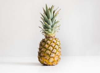 Pineapple Pulling: The Viral Food Craze That Will Leave You Puzzled