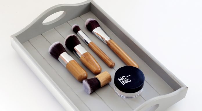 How to Clean Your Makeup Brushes