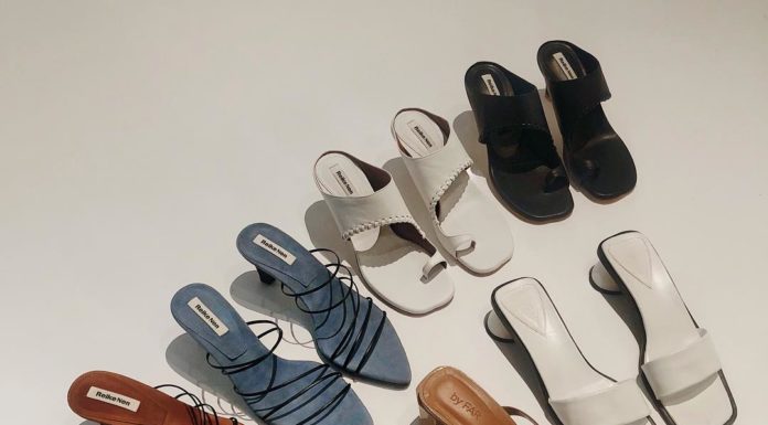 “Naked Sandals” Are This Summer’s Biggest Trend