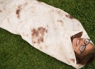 The Internet Is Going Crazy For A Burrito Blanket!