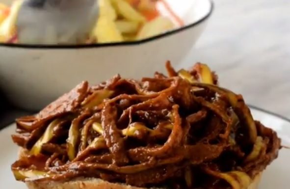 A Recipe For a Vegan Sandwich With Banana Peel is Dividing the Internet