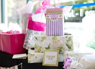 Throw the Best Bridal Shower With These Amazing Tips