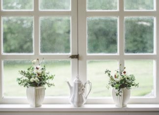 This is the Best DIY Glass Cleaner