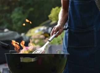 These Tricks Will Help You Get a Clean Grill in Only Minutes