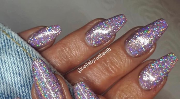 These Tips Will Change The Way You Apply Glitter Nail Polish (3)
