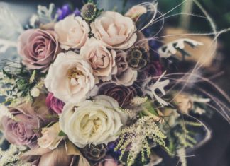 Elevate Your Wedding Decor With Ombre Flowers