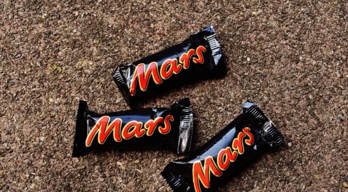 If You’ve Never Had a Mars Bar Cake, You Are Seriously Missing Out