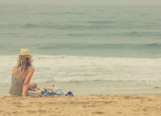 Can You Wear Makeup at the Beach?
