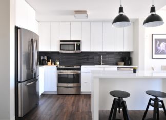 Keep Your Kitchen Clutter-Free With the “One In, One Out” Rule