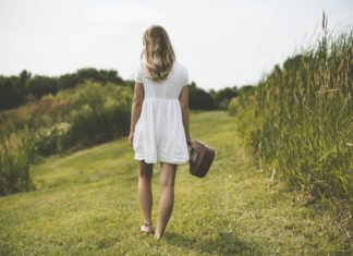 All-White Outfits That are Perfect For Summer