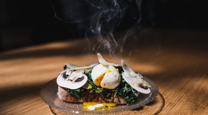 This is the Secret to Perfectly Poaching an Egg