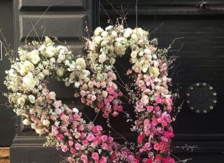 Check Out Lewis Miller: The Celebrity Florist and Stylist With the Dream Job