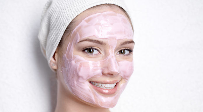 Pink Clay Masks For Detoxifying Your Skin